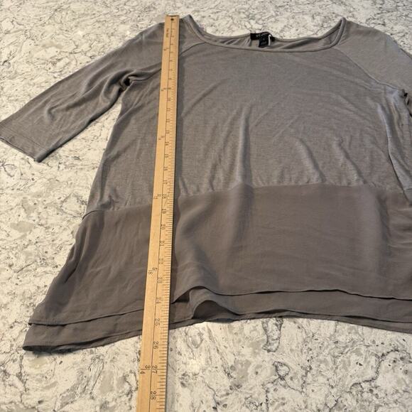 ST. JOHN Knit Top Women’s Size Small Gray Silk Viscose Boatneck LUXE - Picture 13 of 13